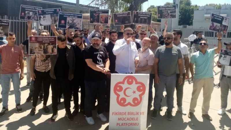 Feshane önünde İBB sergisine protesto