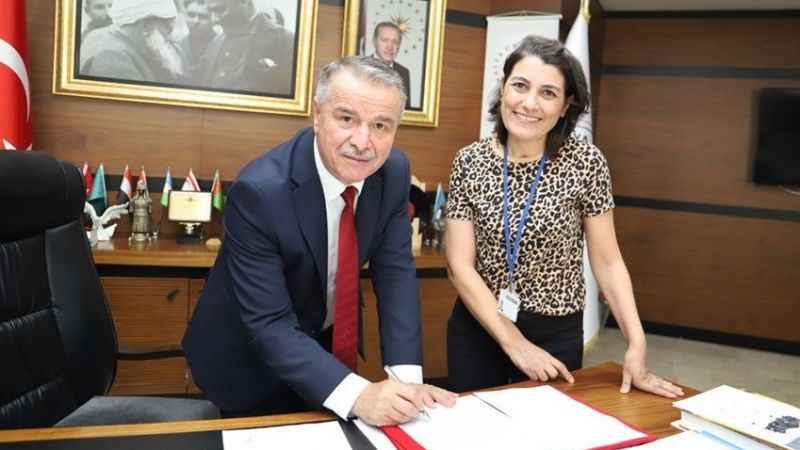 Amasya Üniversitesi’nden giyim firmasıyla şiddetle mücadele için işbirliği Amasya Üniversitesi’nden giyim firmasıyla şiddetle mücadele için işbirliği