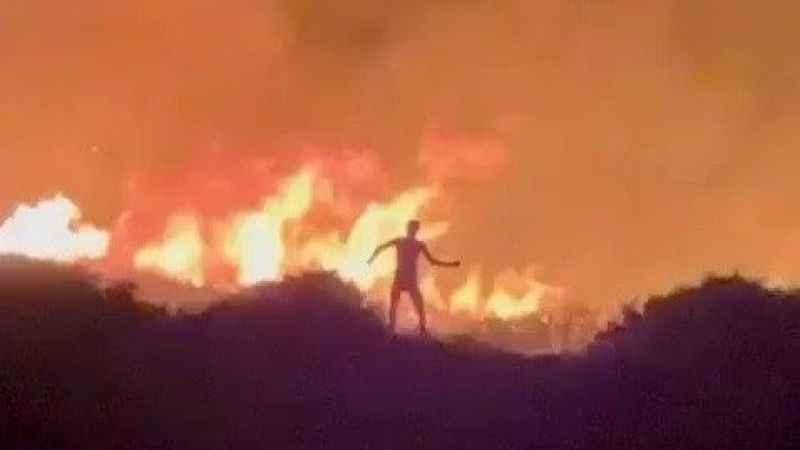 Çeşme yangınında kundakçı önce alevlerin arasında dolaşmış sonra kaçmış
