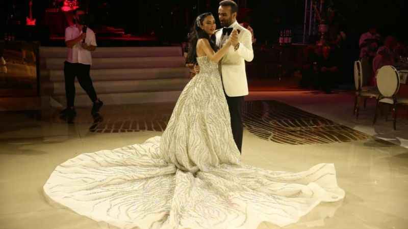 Gelin 45 kilo, gelinlik 65 kilo