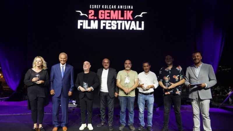 Gemlik Film Festivali'nde ödül töreni Gemlik Film Festivali'nde ödül töreni