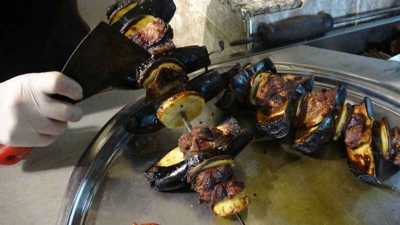 Tokat kebabının tek kadın ustası Tokat kebabının tek kadın ustası