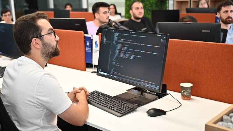 Gençler Bursa’nın geleceğini kodluyor Gençler Bursa’nın geleceğini kodluyor