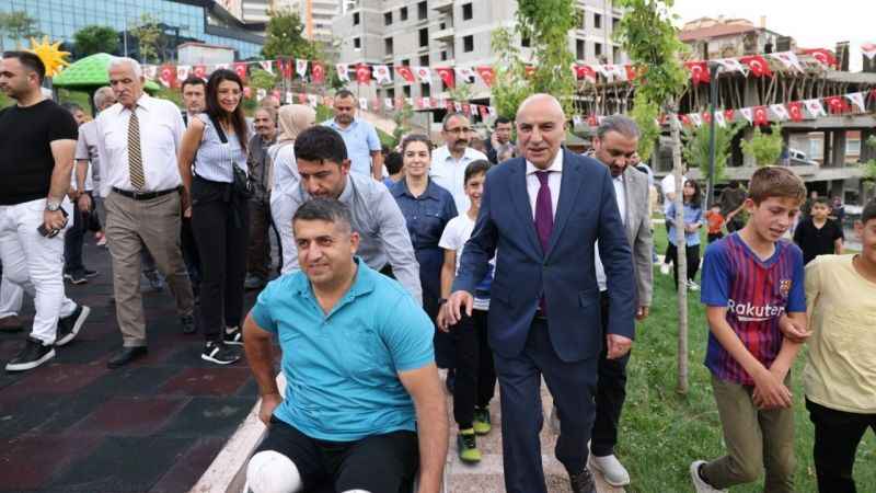 Başkan Altınok: "Yavaş'tan sonra ok gibi bir adam lazım Ankara'ya" Başkan Altınok: "Yavaş'tan sonra ok gibi bir adam lazım Ankara'ya"