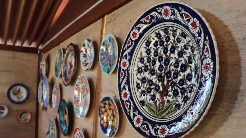 Tokat yazması desenleri tabaklarda Tokat yazması desenleri tabaklarda