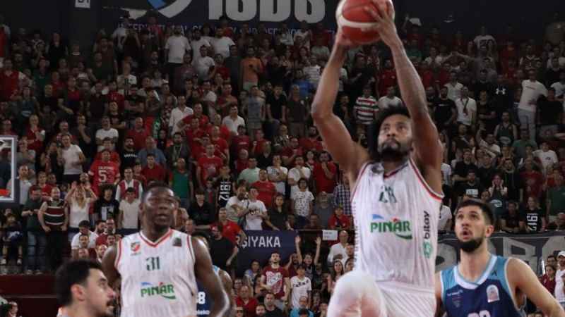 P. Karşıyaka'dan Braian Angola, İsrail ekibine transfer oldu P. Karşıyaka'dan Braian Angola, İsrail ekibine transfer oldu