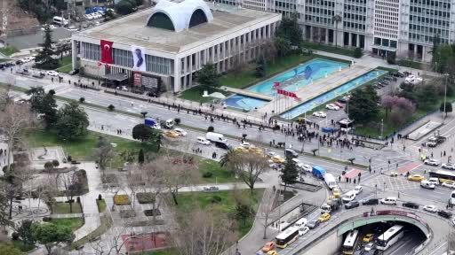 İBB'ye yönelik yolsuzluk soruşturmasında ifade veren şüpheliler konuştu İBB'ye yönelik yolsuzluk soruşturmasında ifade veren şüpheliler konuştu