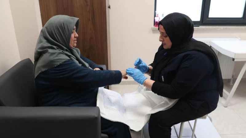 Vefahane Yaşlı Merkezi'nde muhtaçlara şefkat eli Vefahane Yaşlı Merkezi'nde muhtaçlara şefkat eli