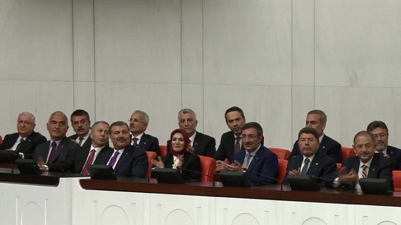 Yeni kabine üyeleri TBMM Genel Kurulu'nda yemin etti Yeni kabine üyeleri TBMM Genel Kurulu'nda yemin etti
