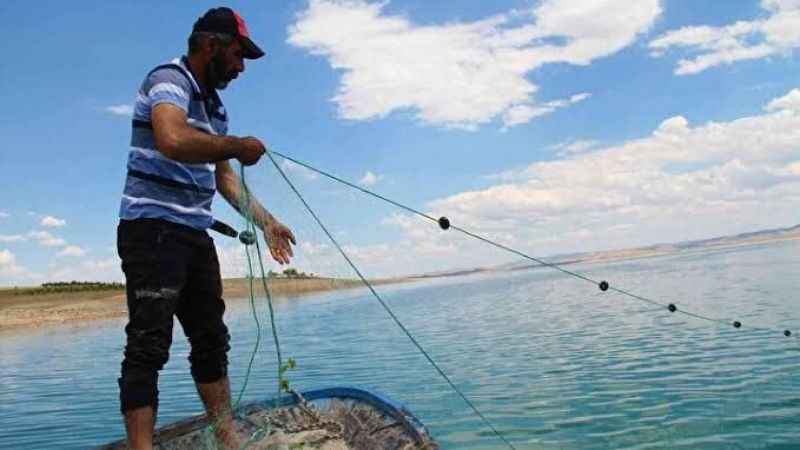 Balık avı yasağı başladı Balık avı yasağı başladı