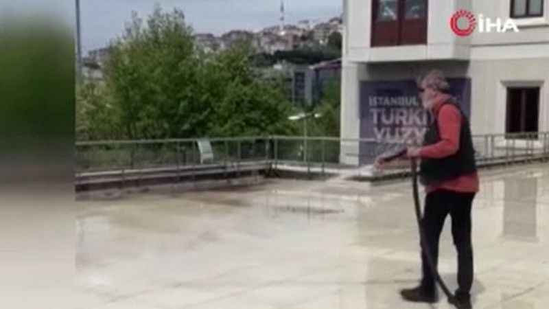 AK Parti İstanbul İl Başkanlığında balkon konuşması hazırlığı