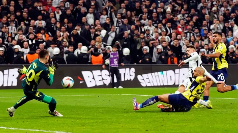 Beşiktaş derbide gülen taraf oldu!