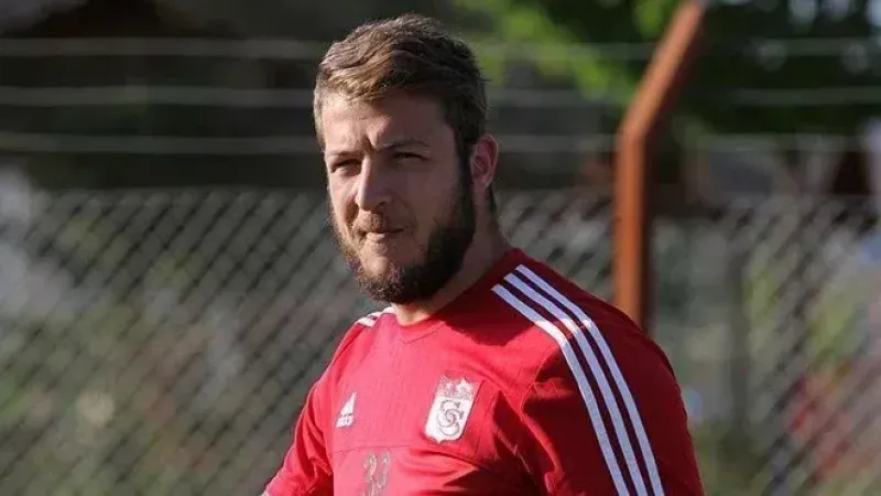 Beşiktaş’ın eski oyuncusu hakkında kırmızı bülten çıkarıldı