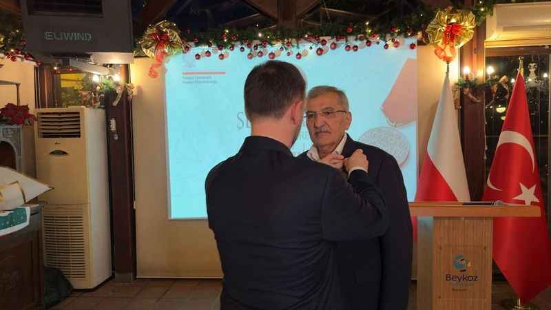 Başkan Murat Aydın’a Polonya’dan Bene Merito Nişanı