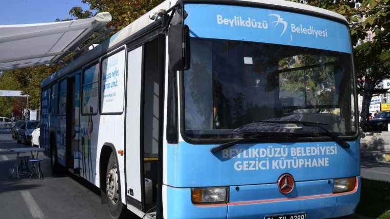 Beylikdüzü Kütüphanelerinde "Kürk Mantolu Madonna" zirvede Beylikdüzü Kütüphanelerinde "Kürk Mantolu Madonna" zirvede