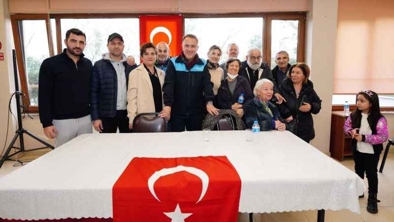 Beylikdüzü'nde mahalle komşularıyla dayanışma Beylikdüzü'nde mahalle komşularıyla dayanışma