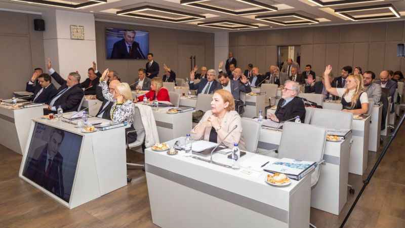 Erkılınç: "Yanlış yollara tevessül edenler kendilerini kandırıyor"