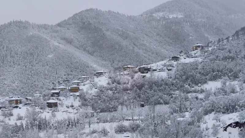 Bir ilde eğitime kar molası! Öğrencilere 1 günlük tatil Bir ilde eğitime kar molası! Öğrencilere 1 günlük tatil