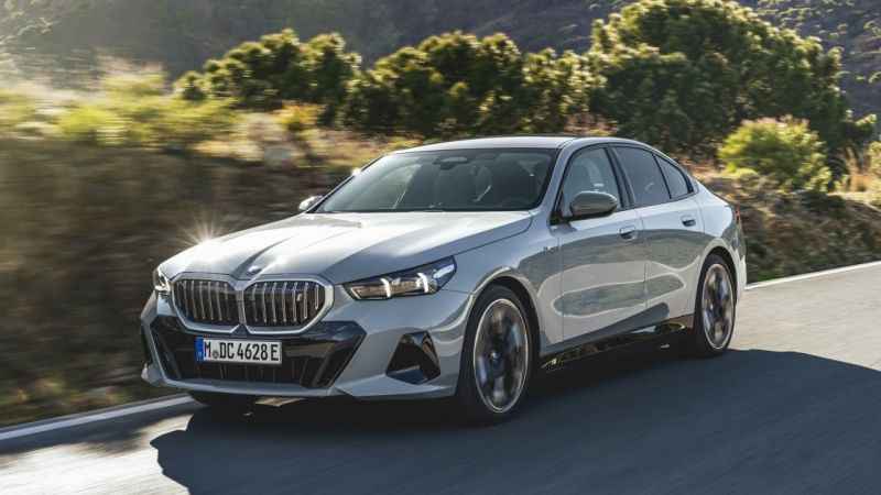 BMW 5 Serisi Sedan için Türkiye'ye çıkarma yapacak BMW 5 Serisi Sedan için Türkiye'ye çıkarma yapacak