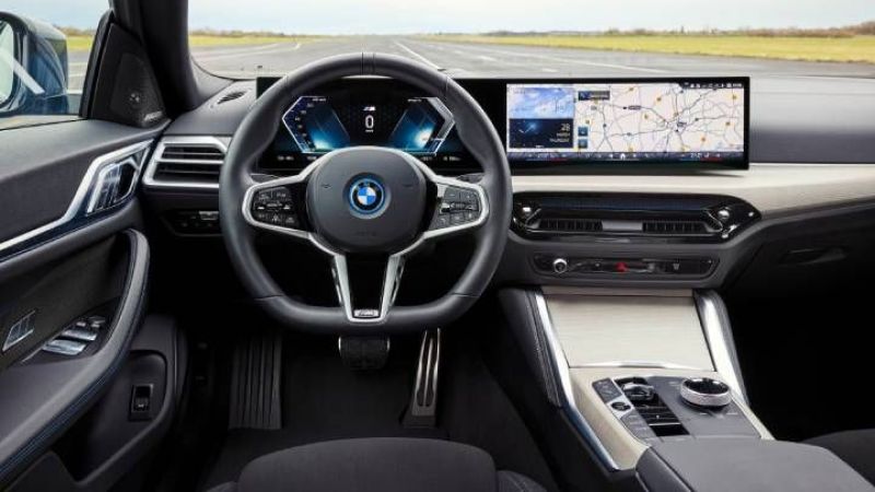 Yeni BMW i4 eDrive40 ve Yeni BMW 420i Gran Coupé yenilenen tasarımlarıyla yollarda