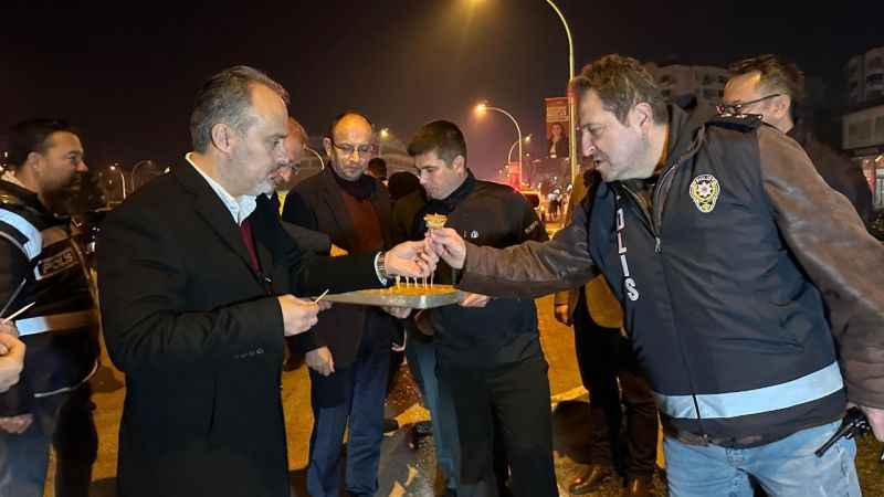 Başkan Aktaş, yılın son anlarında Bursalılarla buluştu