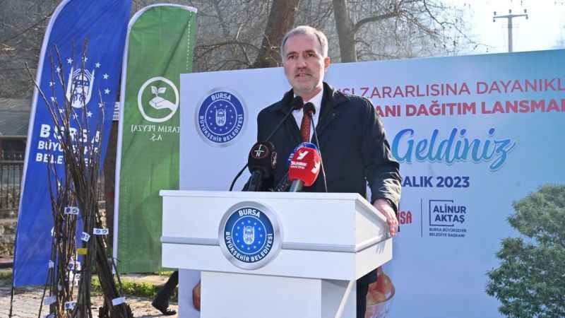 Bursa'da çiftçilere kestane fidanı desteği Bursa'da çiftçilere kestane fidanı desteği