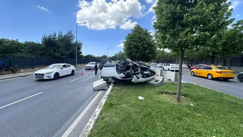 Ataköy sahil yolunda kaza: 2 yaralı