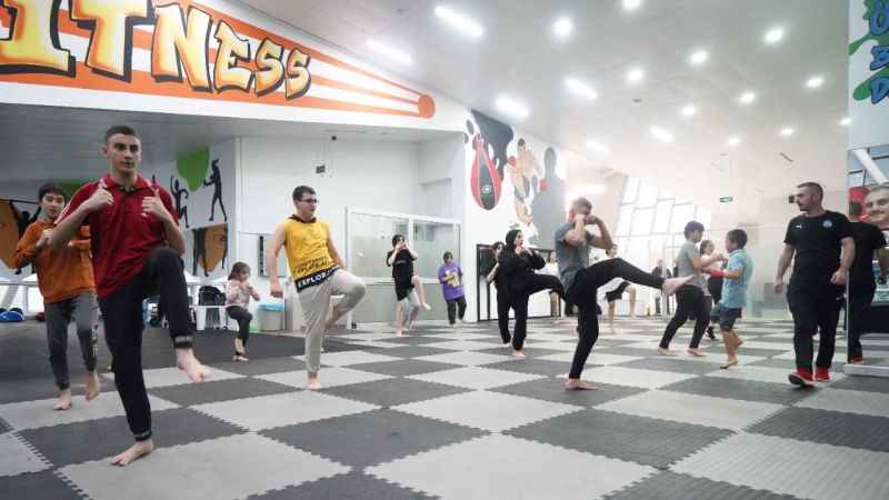 Çayırova'da çocuklar ve gençler, sporun keyfini çıkarıyor Çayırova'da çocuklar ve gençler, sporun keyfini çıkarıyor