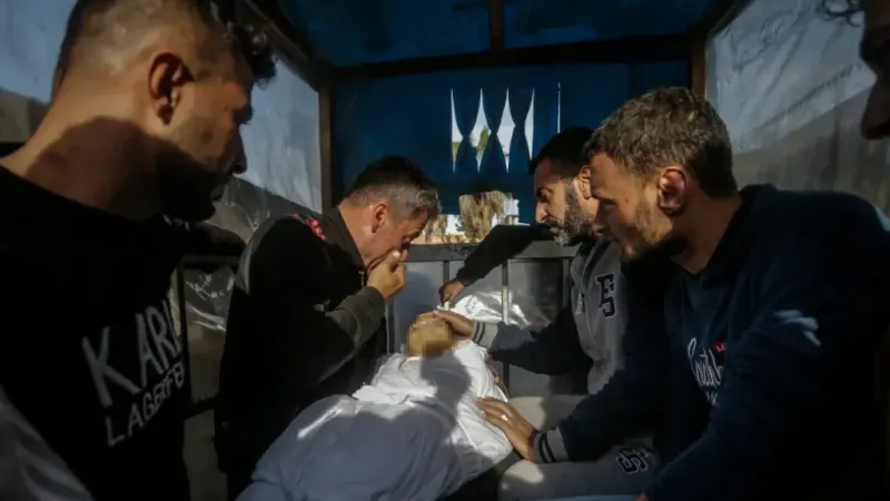 Gazze’de 21 sivil katledildi