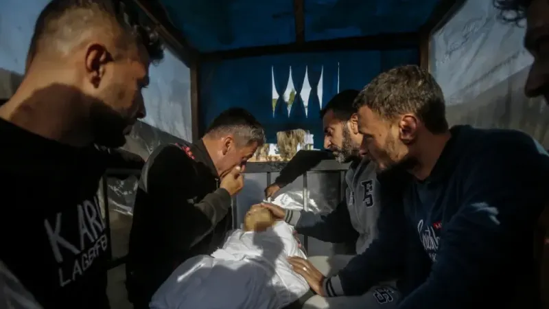 Gazze’de 21 sivil katledildi