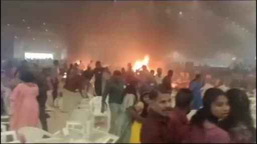Hindistan’da kongre merkezine bombalı saldırı: 2 ölü, 40 yaralı