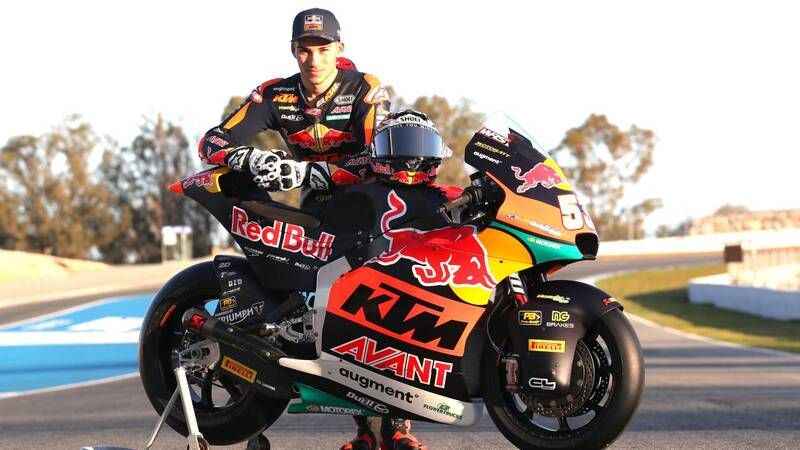 Red Bull sporcusu Deniz Öncü’den Moto2’de tarihi podyum