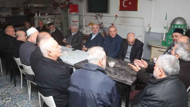 Derince'de sabah namazı buluşmaları sürüyor Derince'de sabah namazı buluşmaları sürüyor