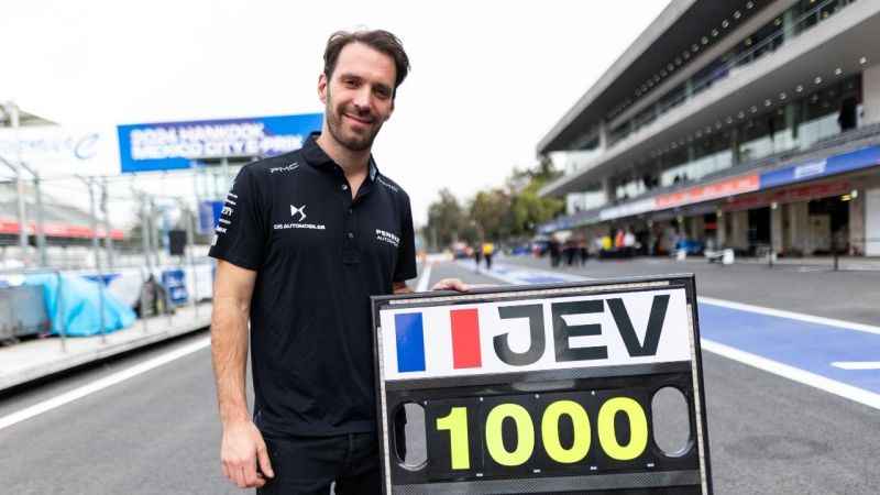 Jean-Eric Vergne yeni bir başarıya imza attı Jean-Eric Vergne yeni bir başarıya imza attı