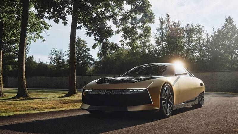 DS Automobiles, SM Tribute ile sanat ve zarafetle dolu mirasına yeniden hayat veriyor! DS Automobiles, SM Tribute ile sanat ve zarafetle dolu mirasına yeniden hayat veriyor!