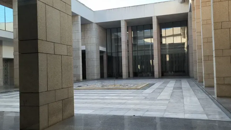 Esed’in sarayı sessizliğe mahkum oldu