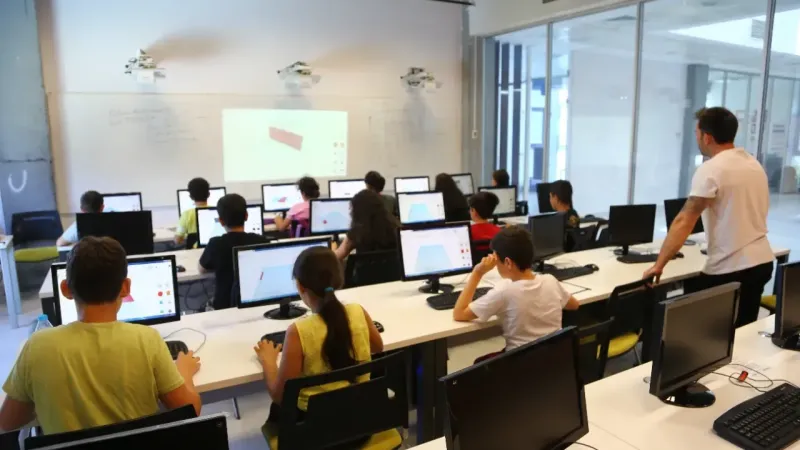 Başakşehir Living Lab teknolojiye yön veriyor Başakşehir Living Lab teknolojiye yön veriyor