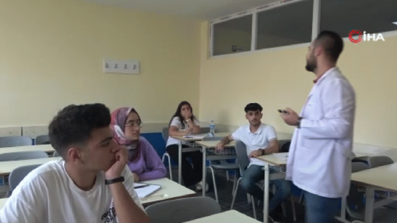 Psikoloji ve Rehberlik öğretmeninden uyarı: YKS başvuru sürecinde aile baskısına dikkat Psikoloji ve Rehberlik öğretmeninden uyarı: YKS başvuru sürecinde aile baskısına dikkat