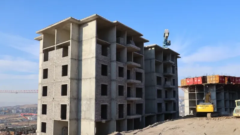 Elazığ’da inşaatı başlayan 608 konut hızla yükseliyor