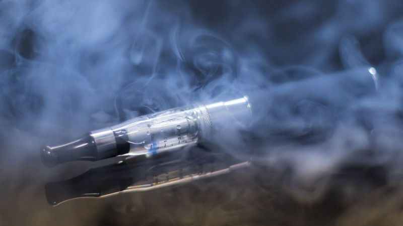 İngiltere'de elektronik sigaralara kısıtlama gündemde