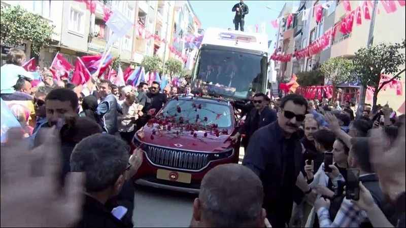 Cumhurbaşkanı Erdoğan Bursa’ya Togg aracıyla giriş yaptı Cumhurbaşkanı Erdoğan Bursa’ya Togg aracıyla giriş yaptı