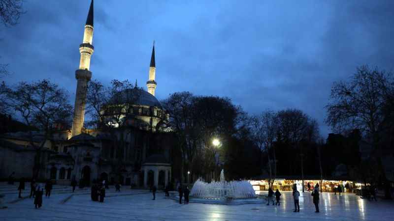 Eyüpsultan Camii üç ayları coşkuyla karşıladı
