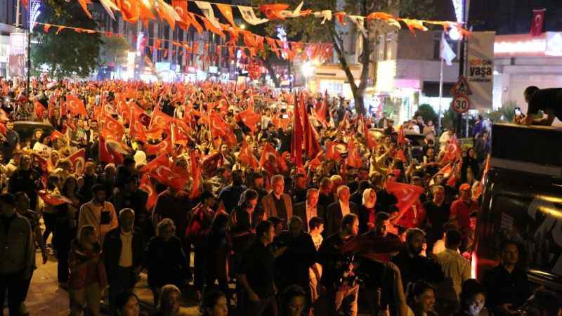 Binlerce Çekmeköylü zafer yürüyüşünde buluştu
