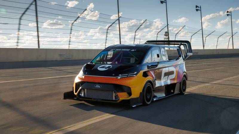 Ford SuperVan 4, 101. Pikes Peak Uluslararası Tırmanma Yarışında liderliğe oynuyor