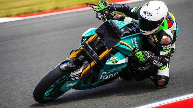PETRONAS Madeni Yağlar ve Energica birlikte yeni zirvelere koşuyor