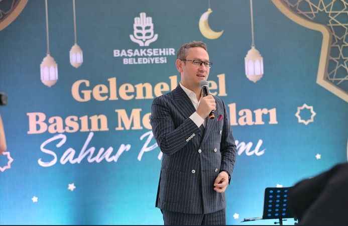 Bakan Varank’tan Başakşehir’de sürpriz baskın Bakan Varank’tan Başakşehir’de sürpriz baskın