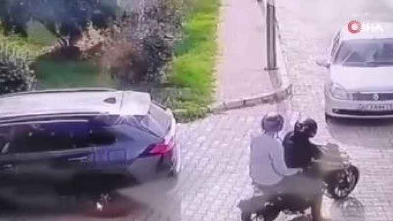 Antalya'da kendisi gasp eden 2 iki kişiye aracıyla çarparak ölümüne neden Ukraynalı turist tutuklandı Antalya'da kendisi gasp eden 2 iki kişiye aracıyla çarparak ölümüne neden Ukraynalı turist tutuklandı