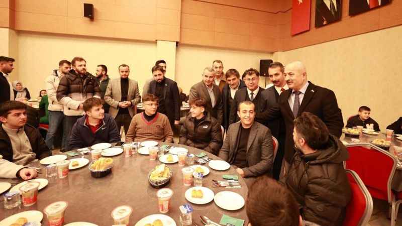 Başkan Büyükgöz, Niğdelileri Gebze'de ağırladı Başkan Büyükgöz, Niğdelileri Gebze'de ağırladı