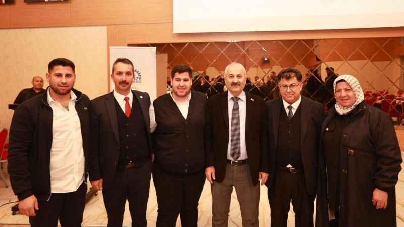 Başkan Büyükgöz, Niğdelileri Gebze'de ağırladı Başkan Büyükgöz, Niğdelileri Gebze'de ağırladı