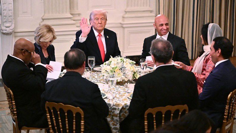 ABD Başkanı Trump, Beyaz Saray’da iftar verdi ABD Başkanı Trump, Beyaz Saray’da iftar verdi